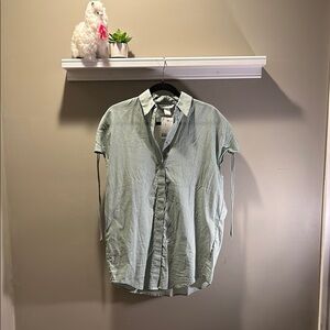 NWT Light Sage Green Button-Up Shirt H&M